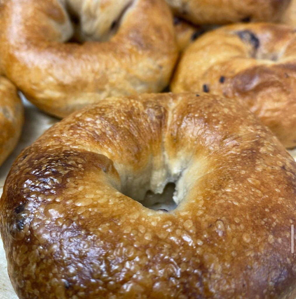 Crieve Hall Bagel Co. Partners with Hot Poppy to Offer Blueberry Bagel Delivery